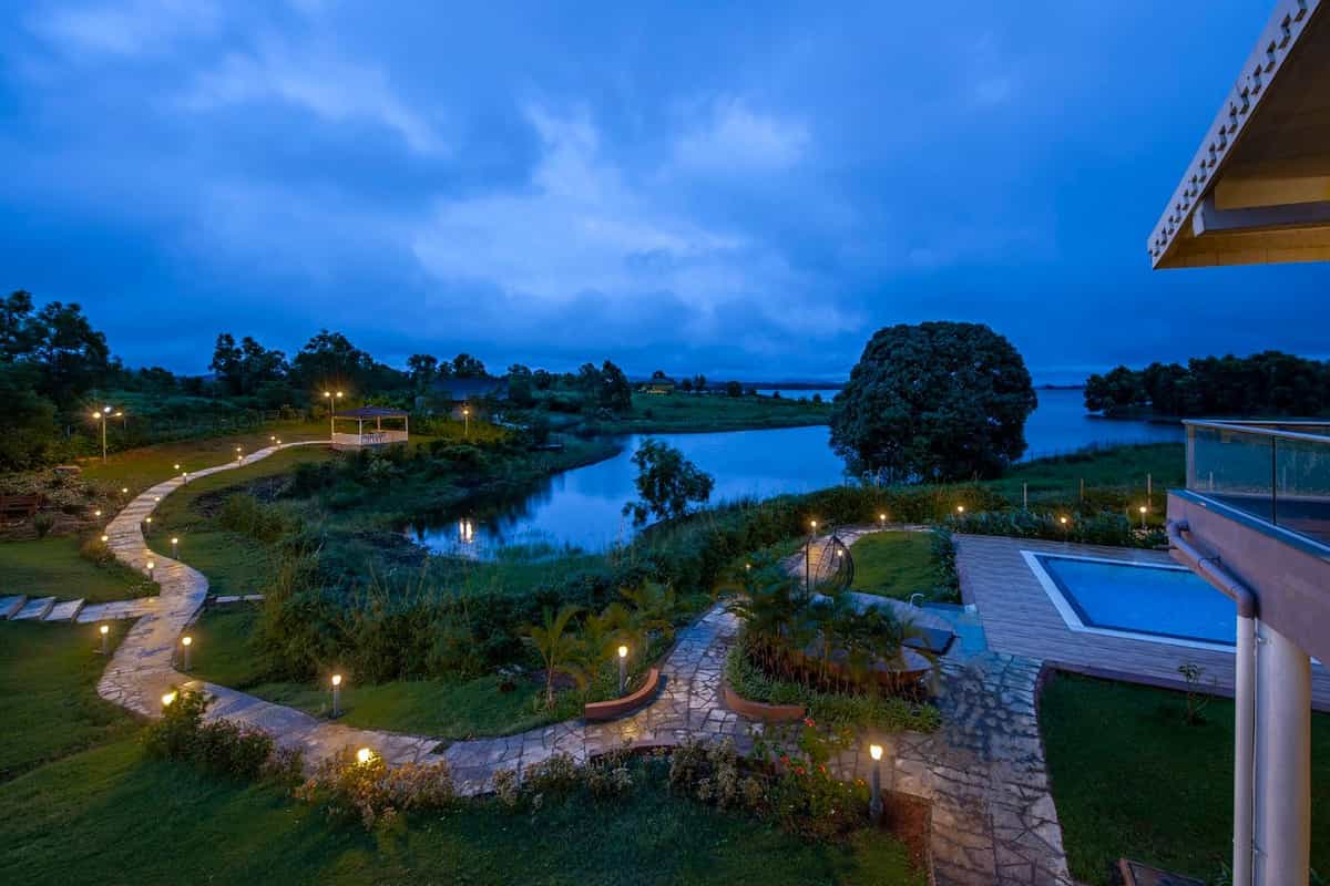 The Arowana Villa Lakefront 2